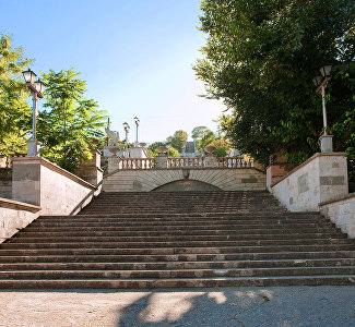 Лестница и гора Митридат
