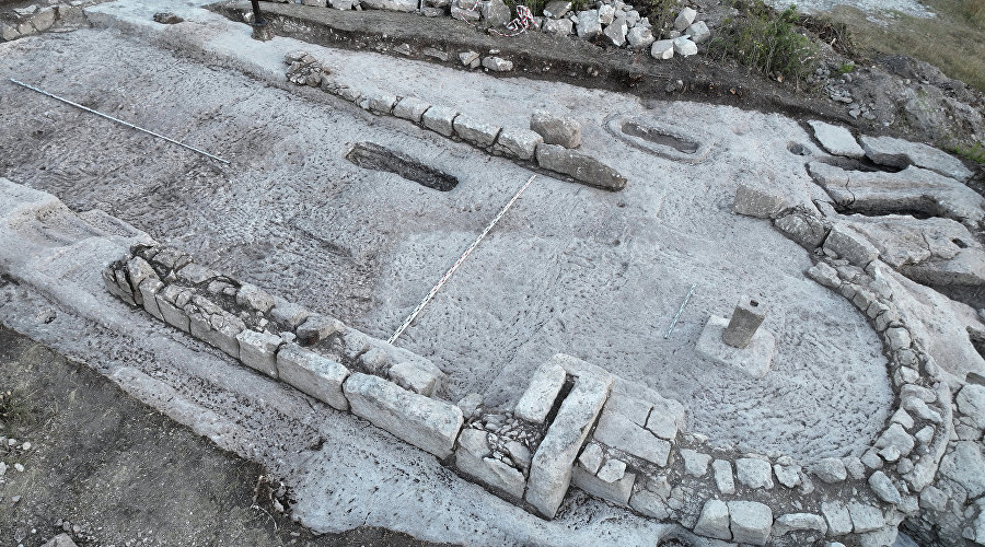 Обнаруженный в пещерном городе Эски-Кермен христианский храм