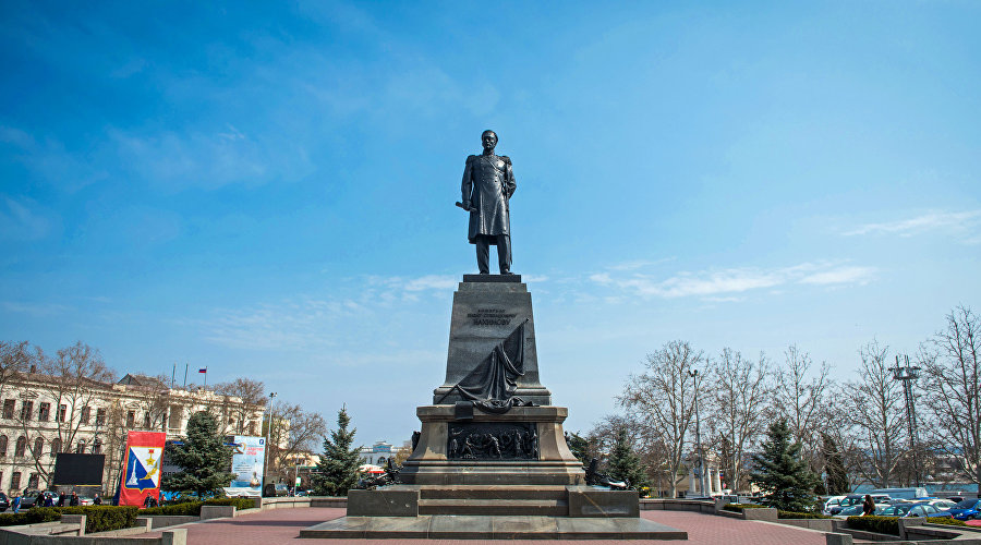 Площадь Нахимова в Севастополе