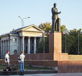 Памятник Ленину