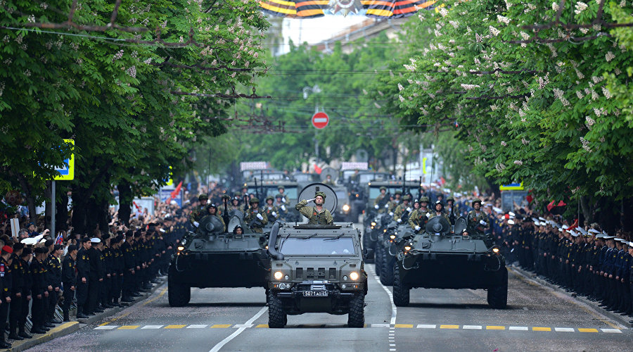 Военный парад в Севастополе