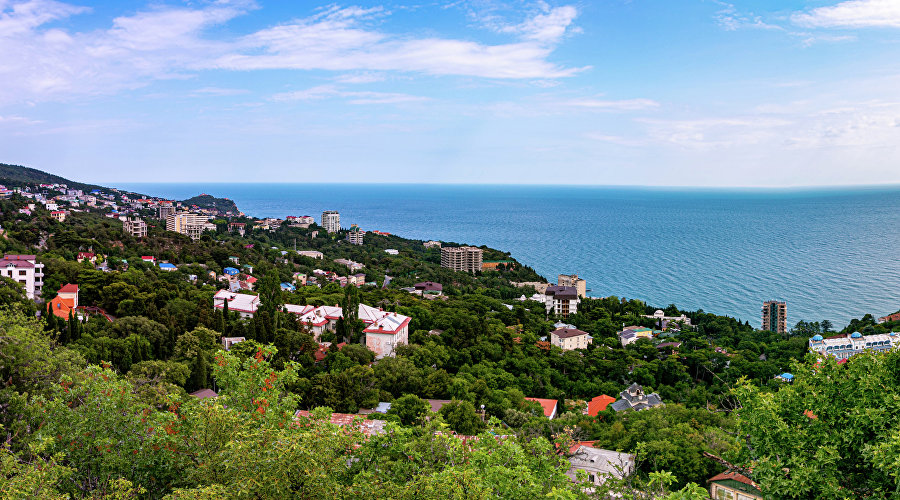 Панорама южного берега Крыма