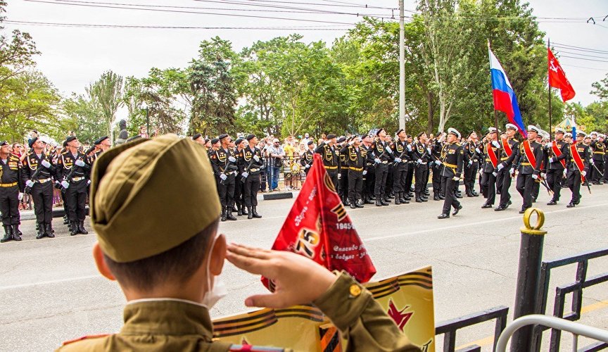 Парад Победы в Керчи