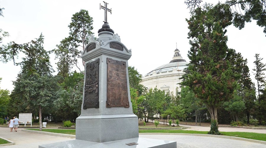 Памятник воинам Греческого легиона Николая I на Историческом бульваре