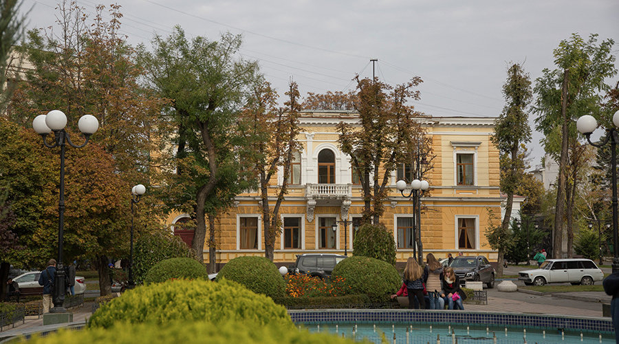 Сквер в центре Симферополя