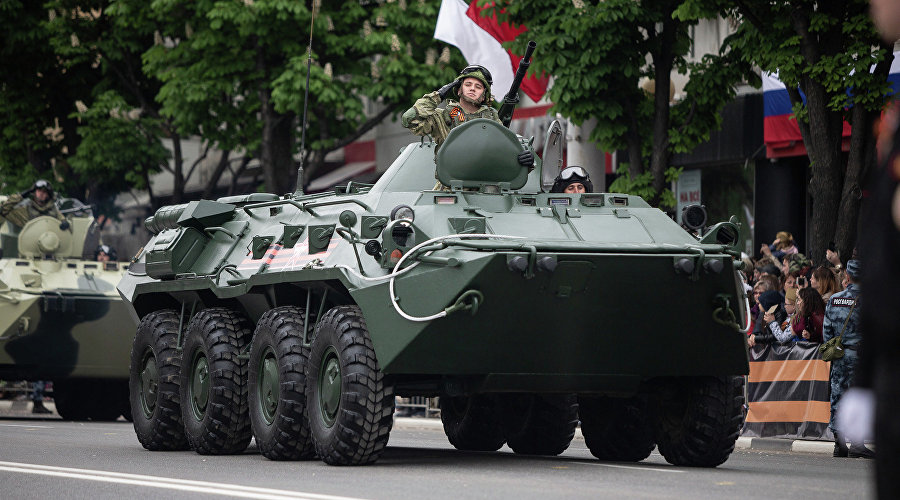 Военный парад в Симферополе