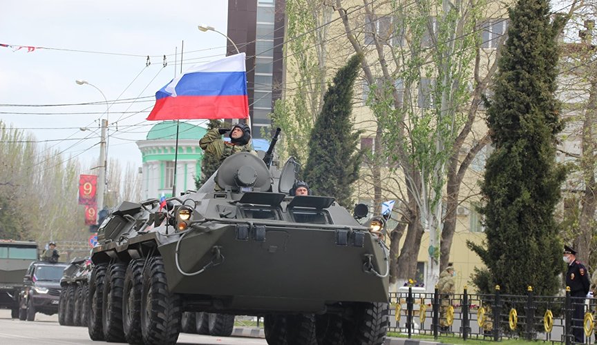 Военный парад в Керчи