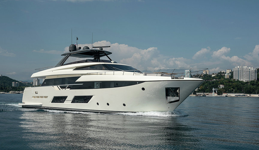 Яхта Mriya (модель Ferretti 920)