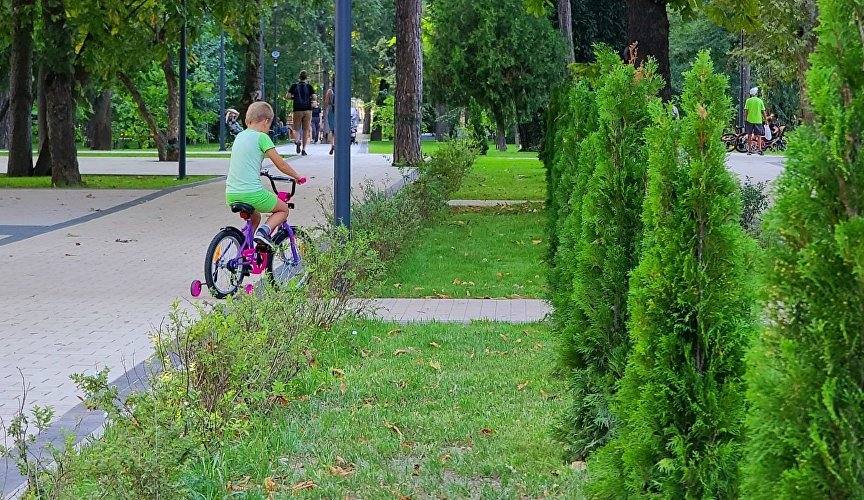 Сквер на бульваре Ленина в Симферополе