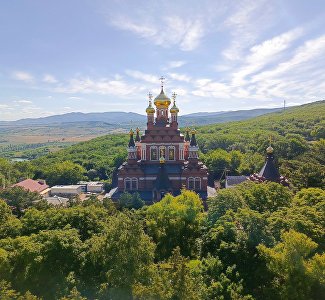 Престольные праздники в монастырях и морской крестный ход: паломнические поездки августа по Крыму