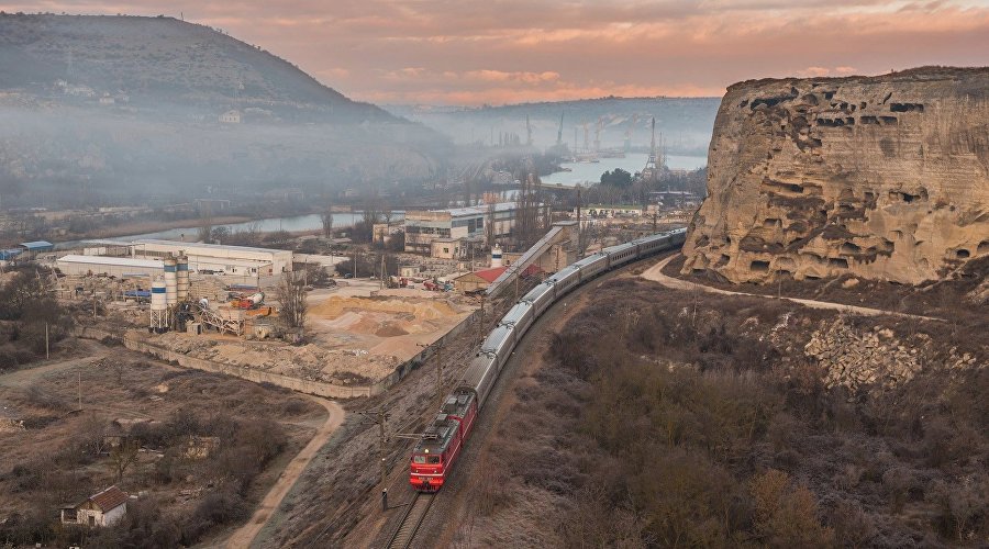 Поезд «Таврия» в Севастополе