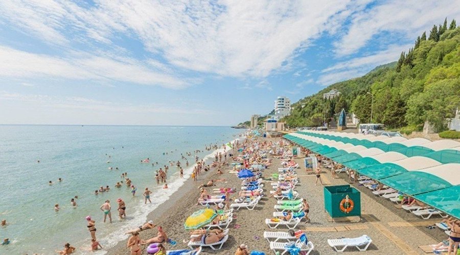 Пляж санатория «Алушта»