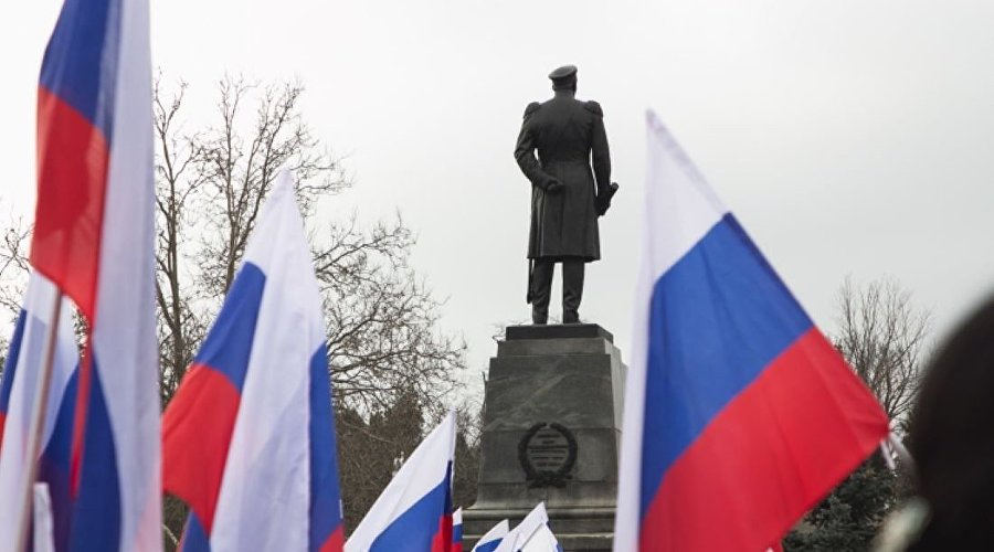 Концерт на площади Нахимова в Севастополе